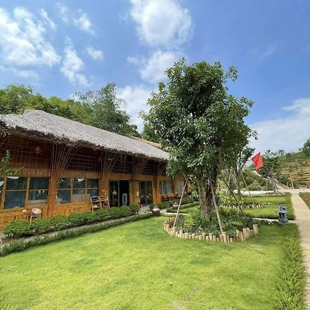 Om Tara Retreat Hotel Yen Bai Exterior photo